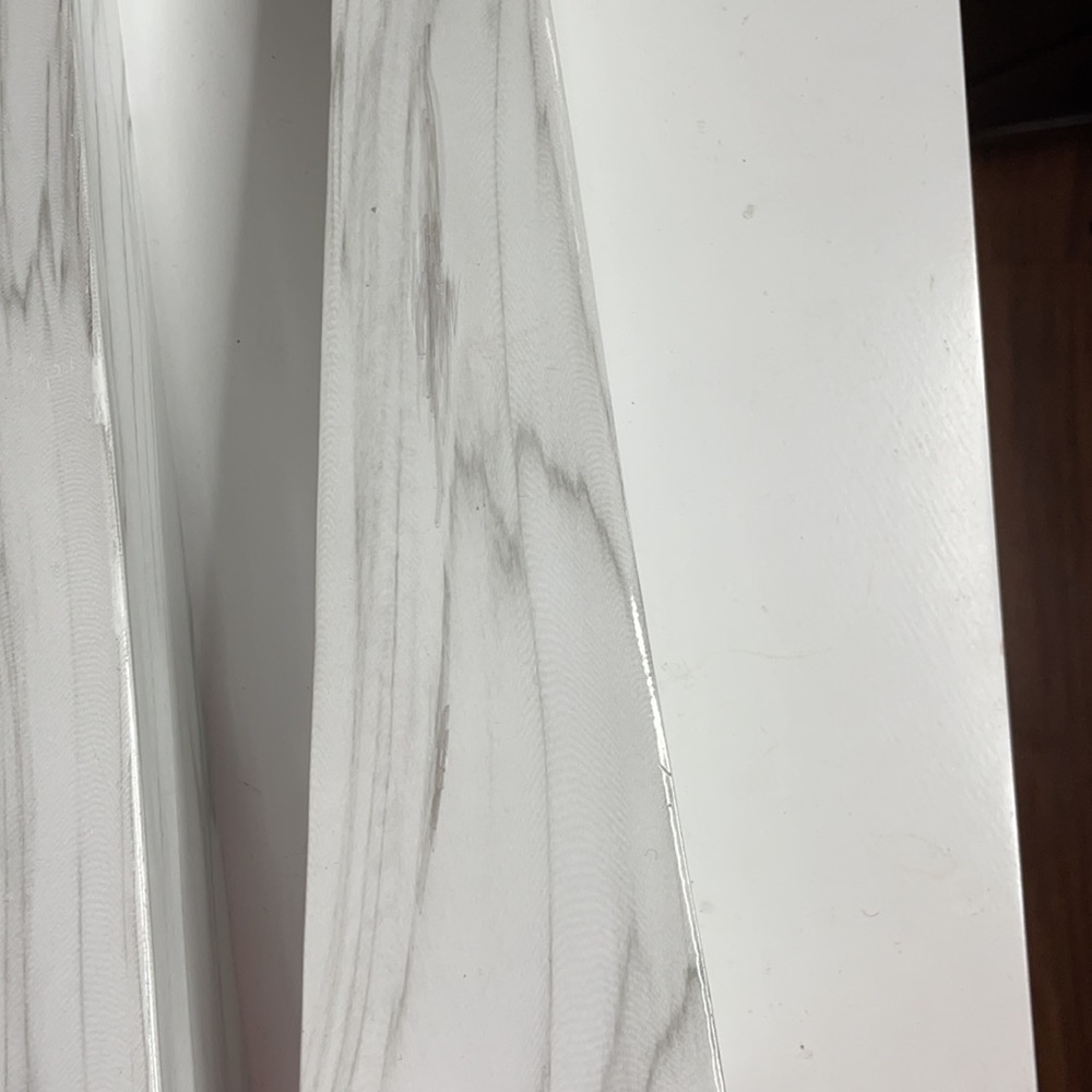 Marble gray and white decorative accent‎ towers - Picture 4 of 8